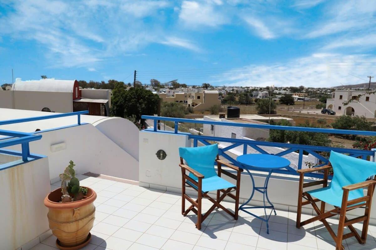 Santorini Seaside Retreat - Flora'S Summer Escape Perissa  Exteriér fotografie