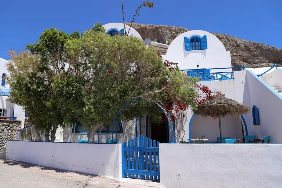 Santorini Seaside Retreat - Flora'S Summer Escape Perissa  Exteriér fotografie