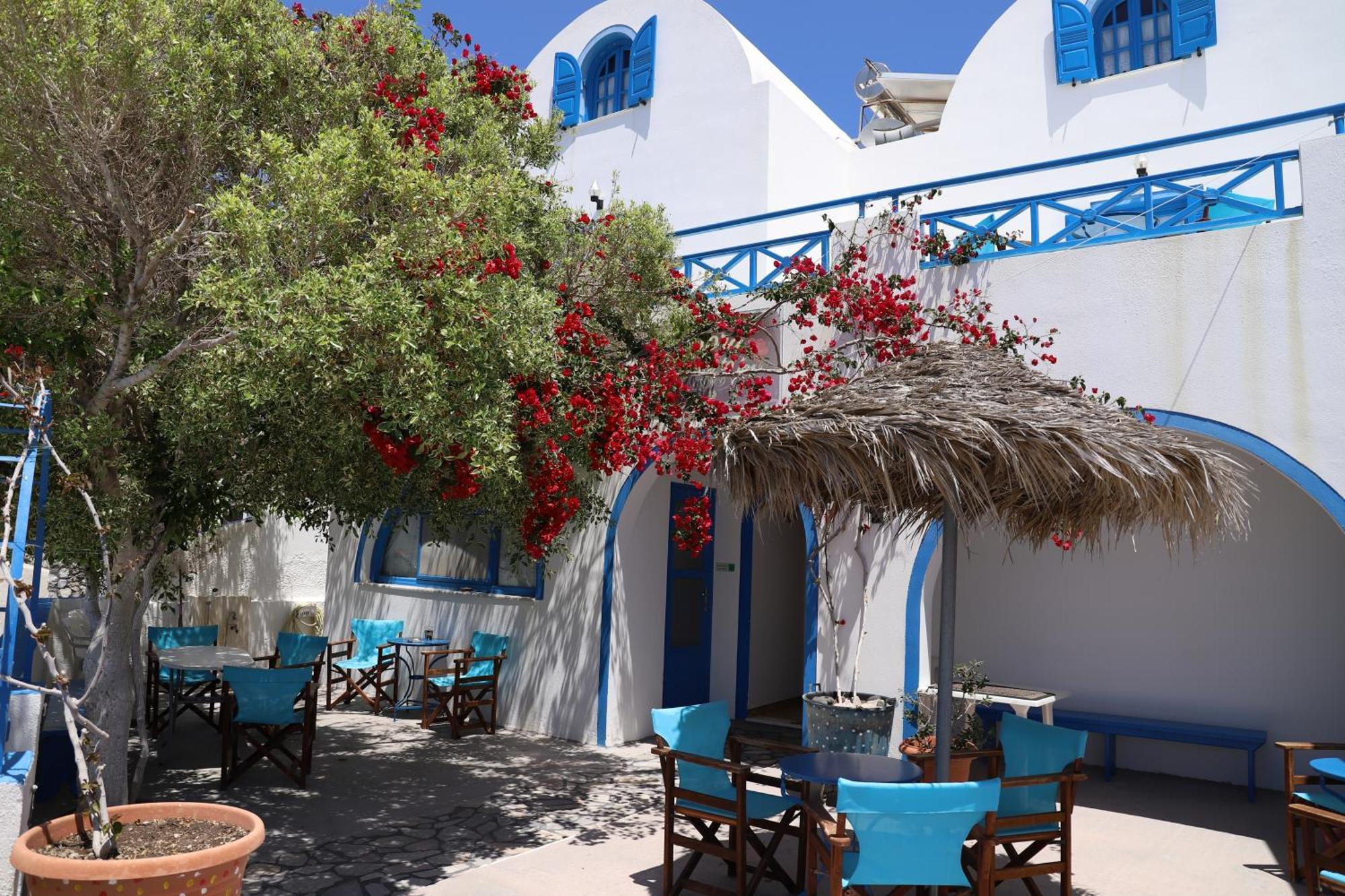 Santorini Seaside Retreat - Flora'S Summer Escape Perissa  Exteriér fotografie